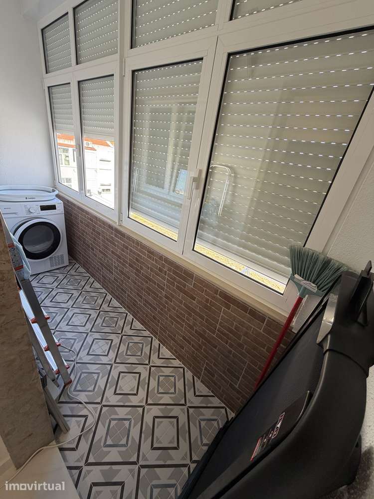 Apartamento T3 Renovado - Grande imagem: 3/18