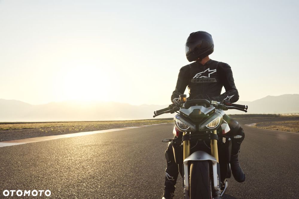 Triumph Street Triple - 4