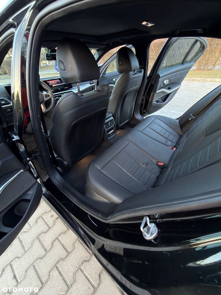 BMW Seria 3 M340i xDrive sport - 15