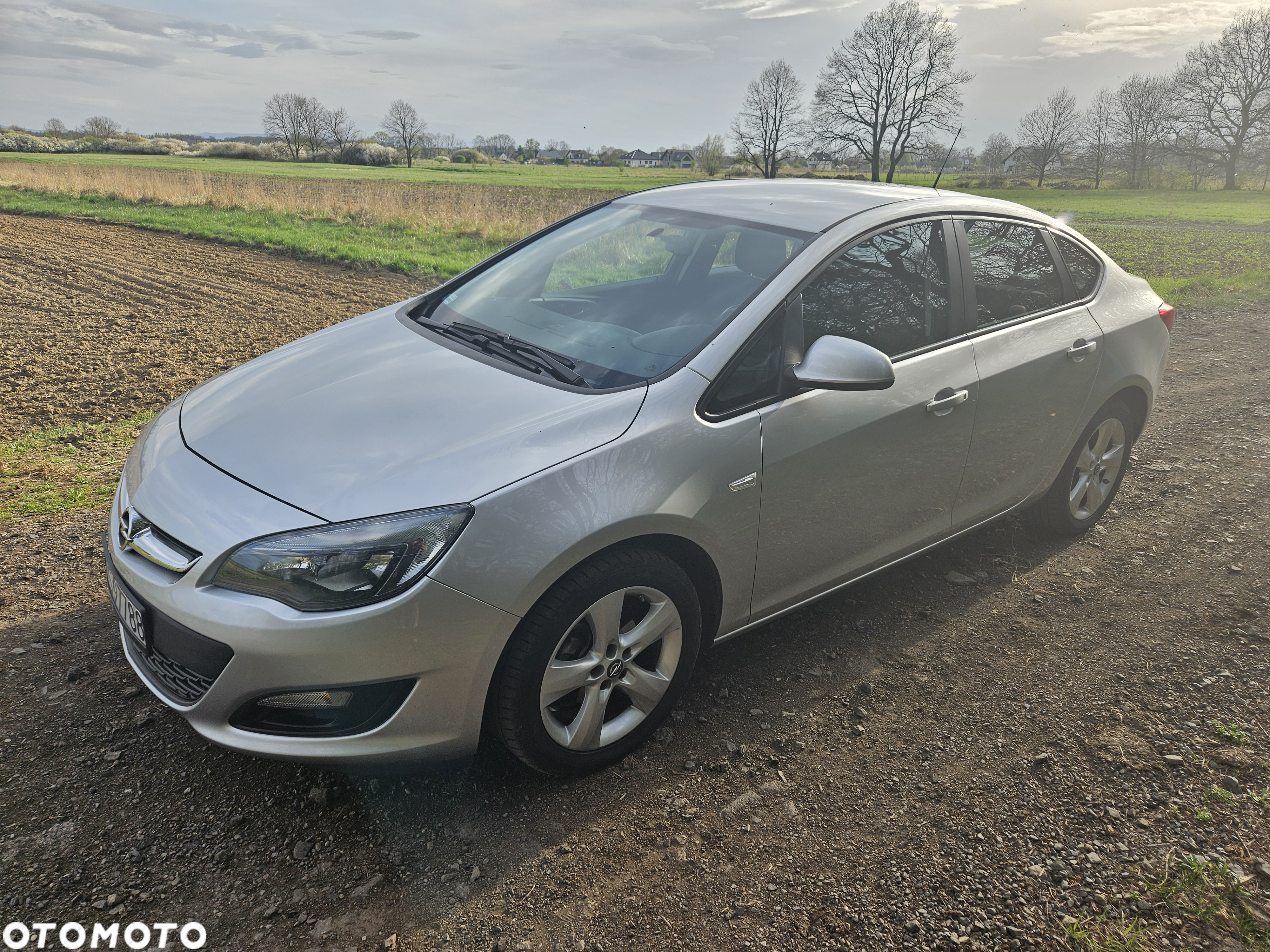 Opel Astra IV 1.4 T Active - 4