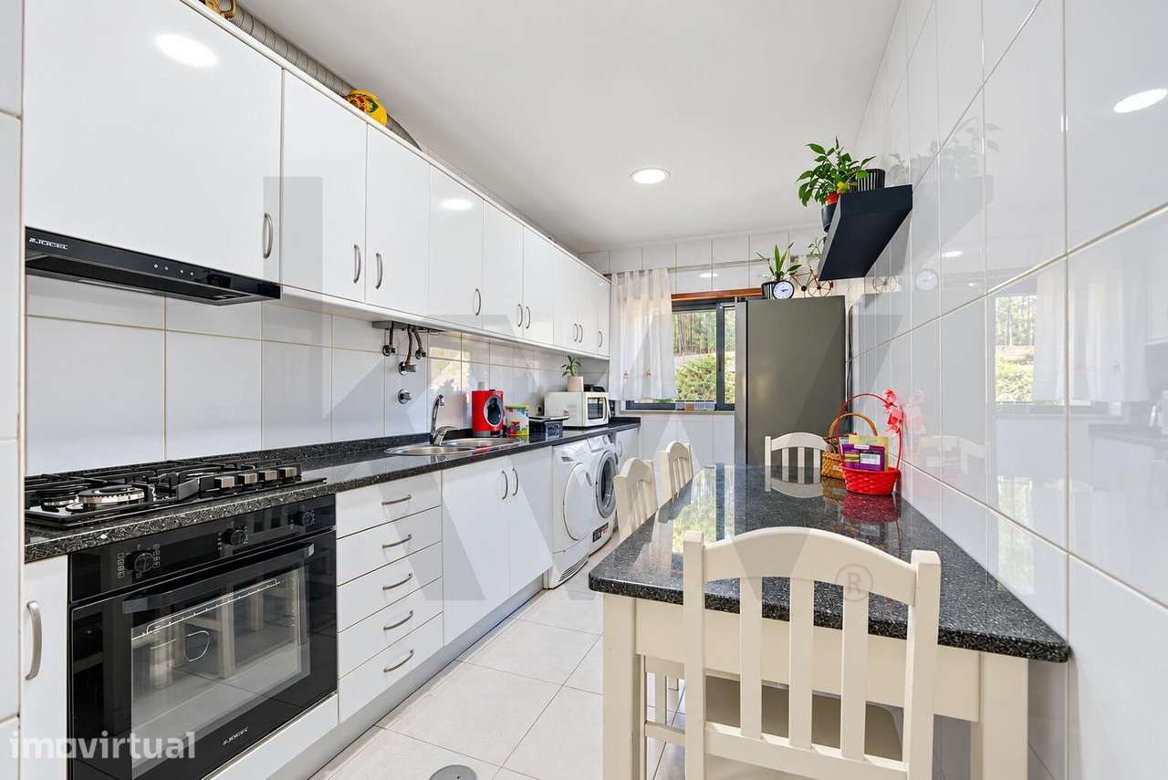 Apartamento T2+1 Renovado com terraço, jardim e garagem | Barcelos - Grande imagem: 3/30