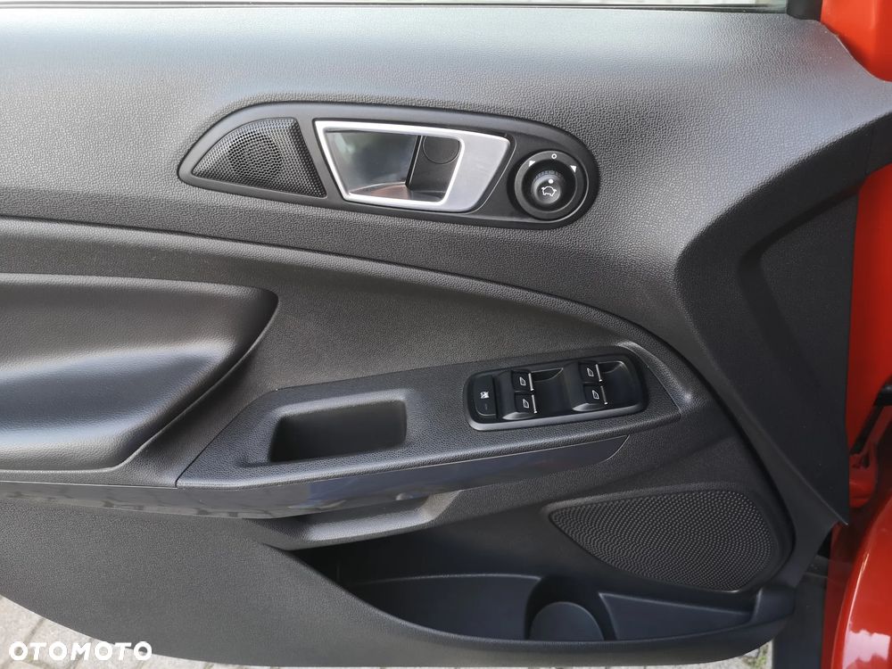 Ford EcoSport 1.5 TDCi TITANIUM - 20