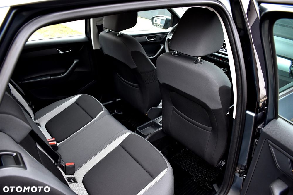 Skoda Fabia 1.2 TSI Monte Carlo - 17