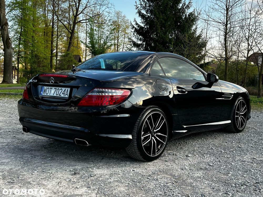 Mercedes-Benz SLK 250 (BlueEFFICIENCY) 7G-TRONIC - 9