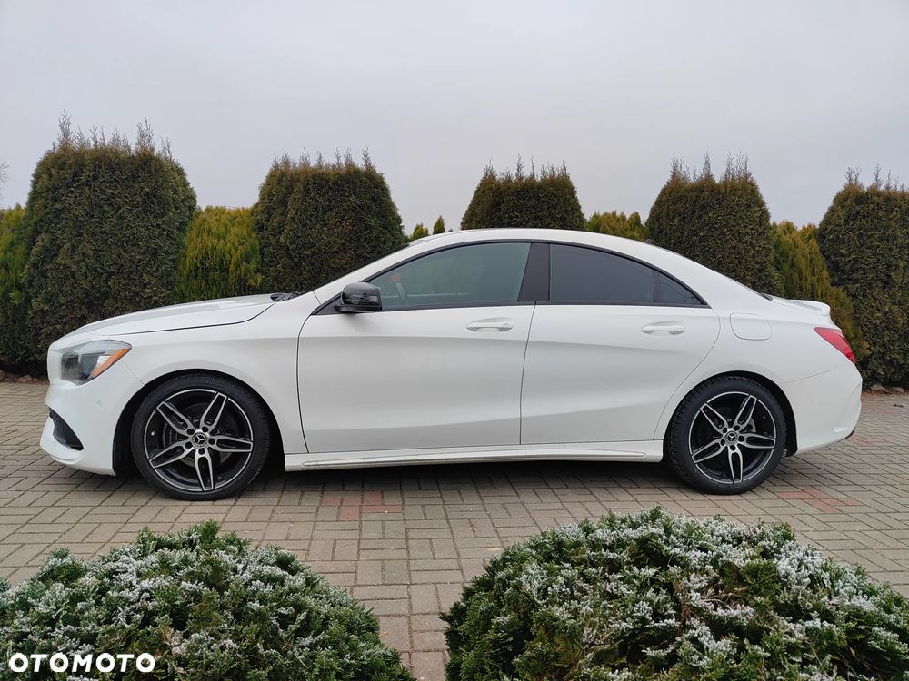 Mercedes-Benz CLA 250 7G-DCT UrbanStyle Edition - 2