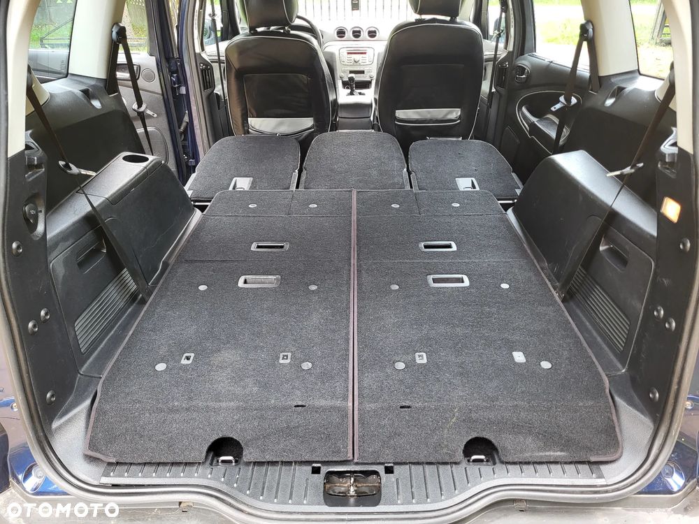 Ford S-Max - 16