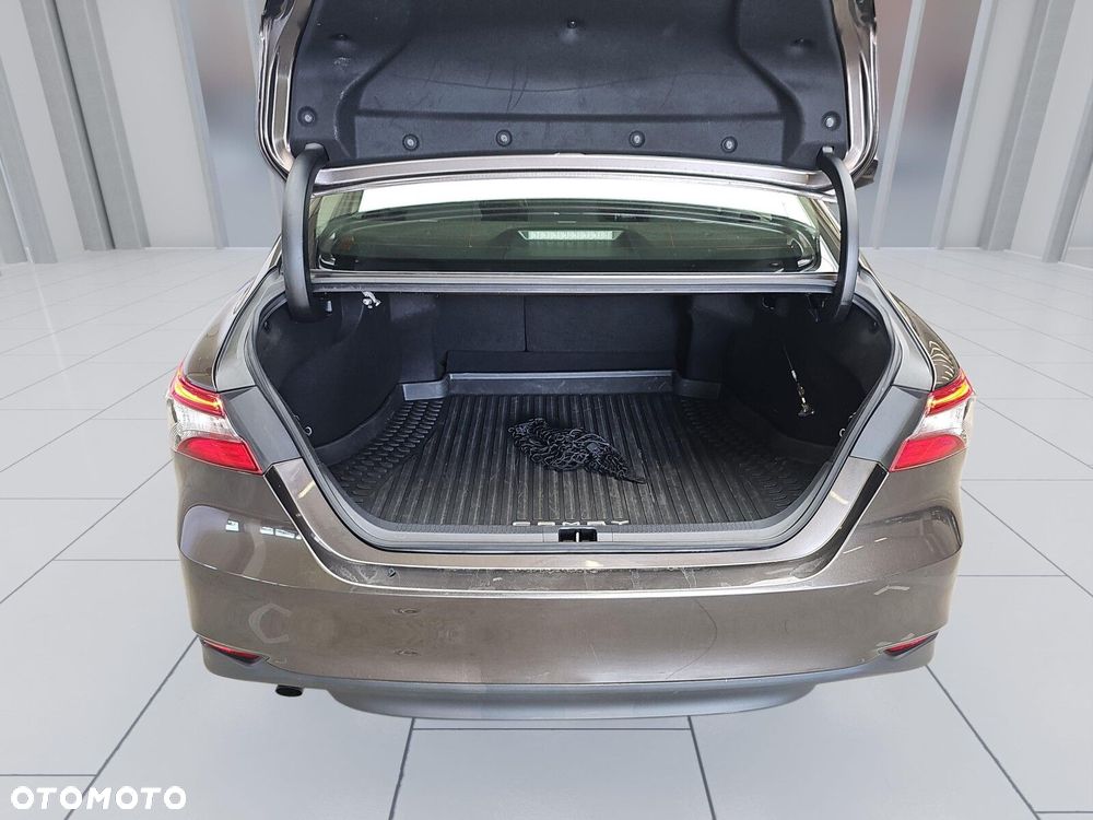 Toyota Camry 2.5 Hybrid Comfort CVT - 19