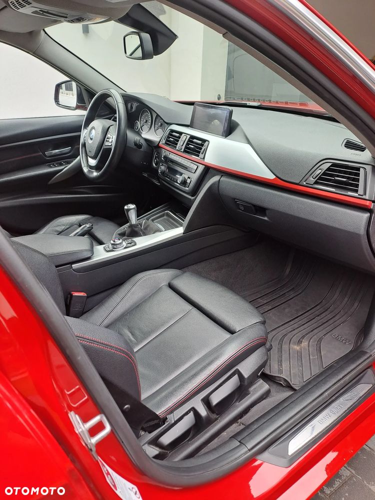 BMW Seria 3 318d Sport Line - 10