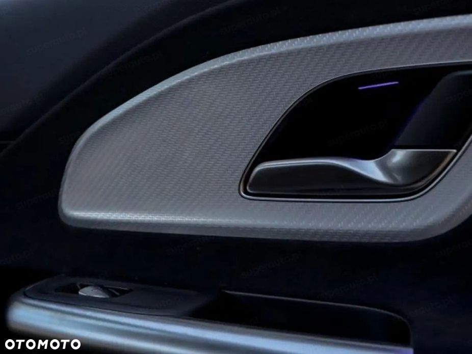 Mercedes-Benz CLA - 12