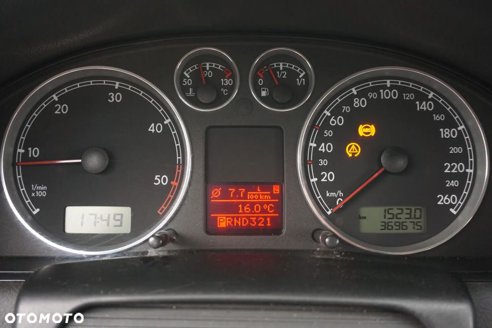 Volkswagen Passat 1.9 TDI Basis - 26