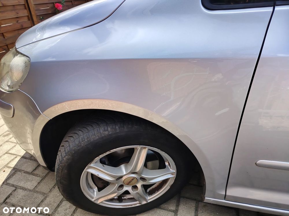 błotnik VW Golf 5 Plus  LA7W - 1