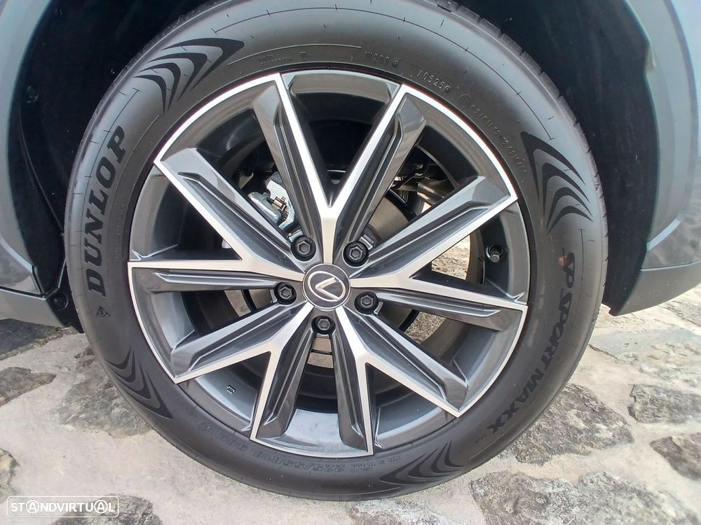 Lexus LBX Emotion - 18