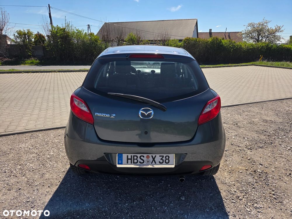 Mazda 2 - 5
