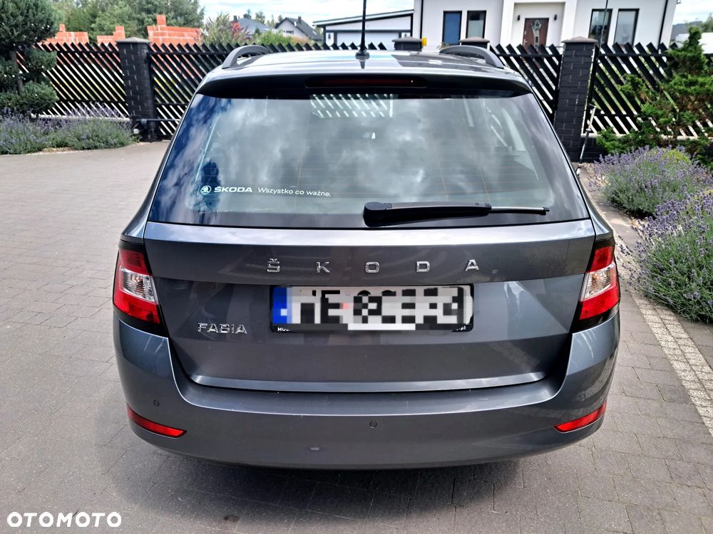 Skoda Fabia 1.0 TSI Ambition - 4