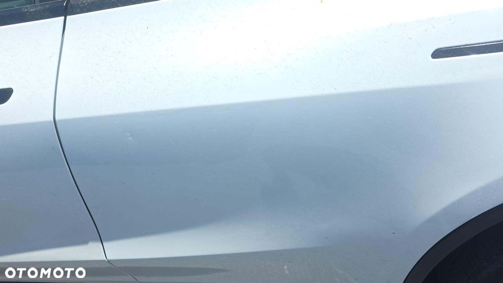 Tesla Model Y Long Range Dual Motor AWD - 14