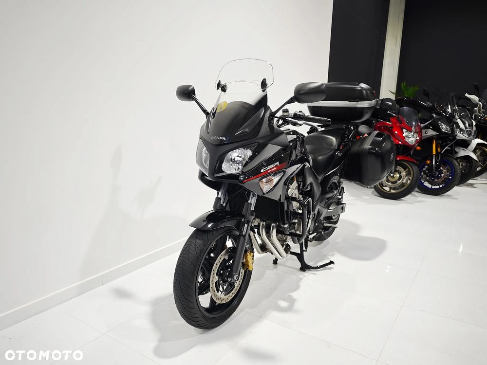 Honda CBF - 15