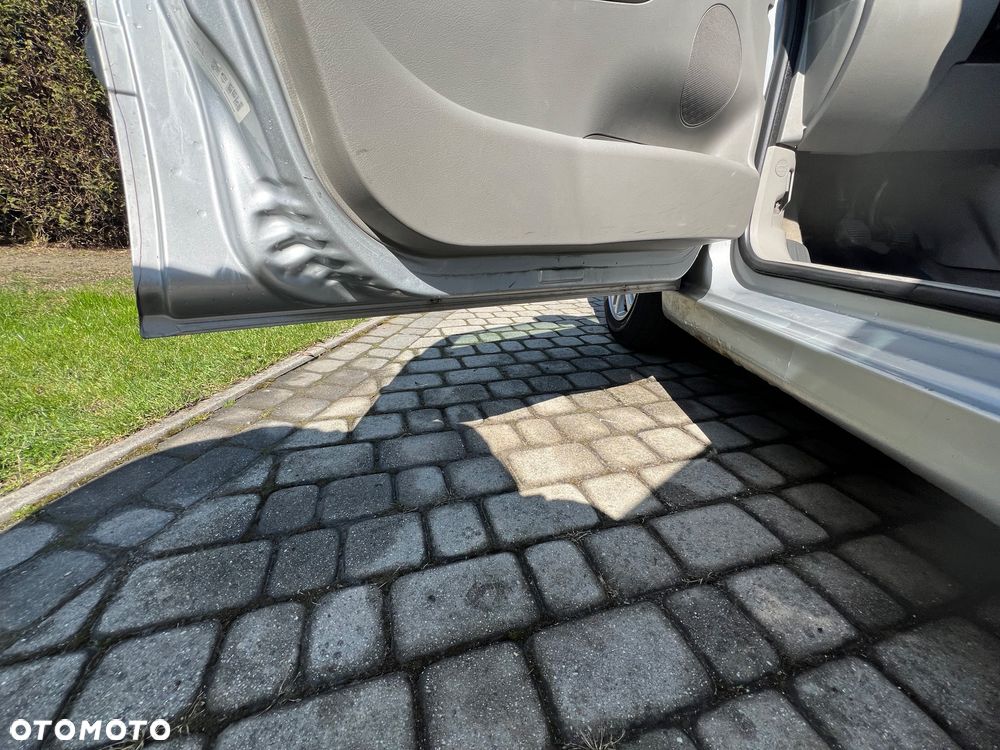 Peugeot 207 1.4 - 10