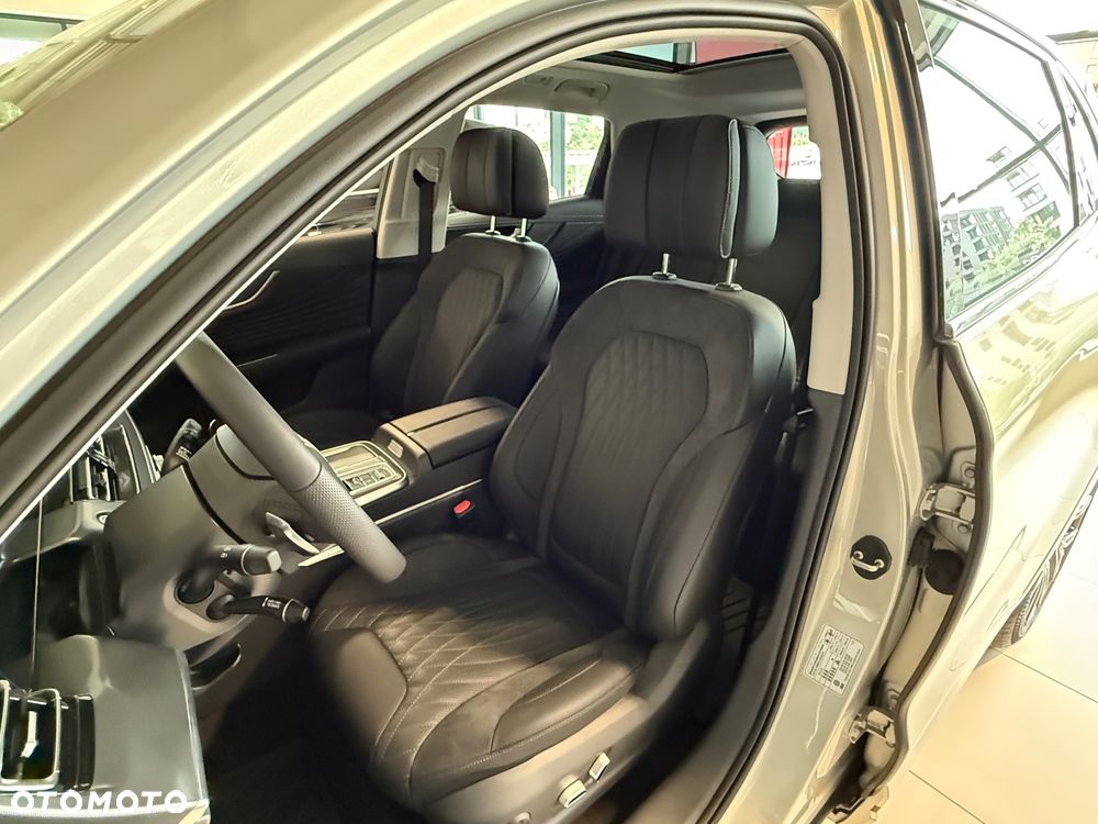 Hongqi HS5 2.0T Executive AWD - 5