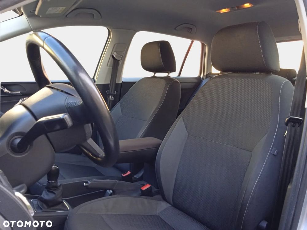 Skoda RAPID Spb 1.2 TSI Ambition - 27