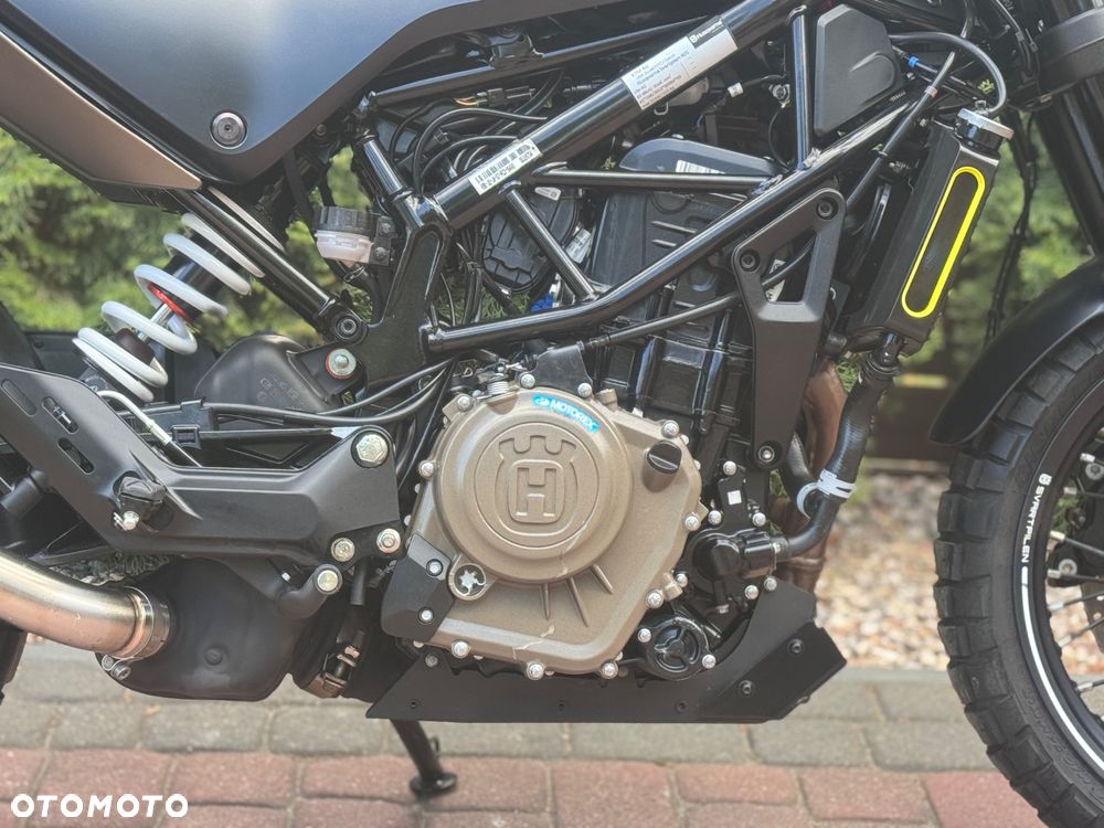 Husqvarna Svartpilen - 13