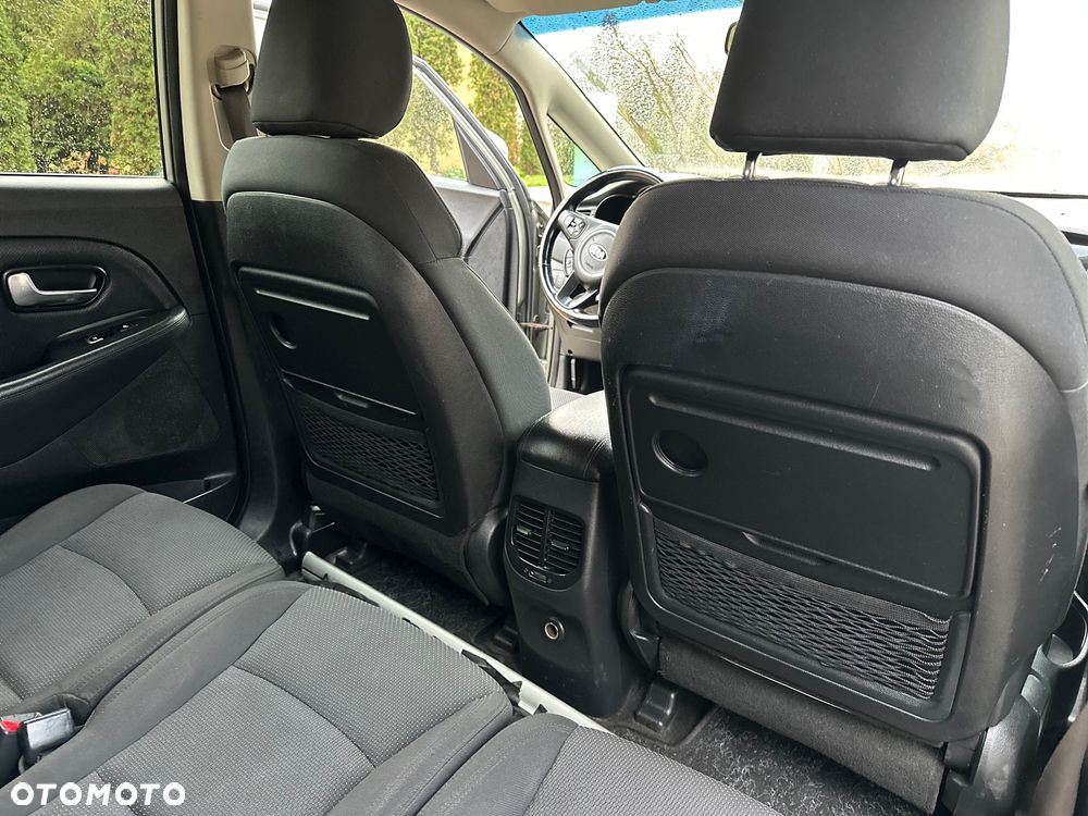 Kia Carens 1.6 GDI Business Line 7os EU6 - 23