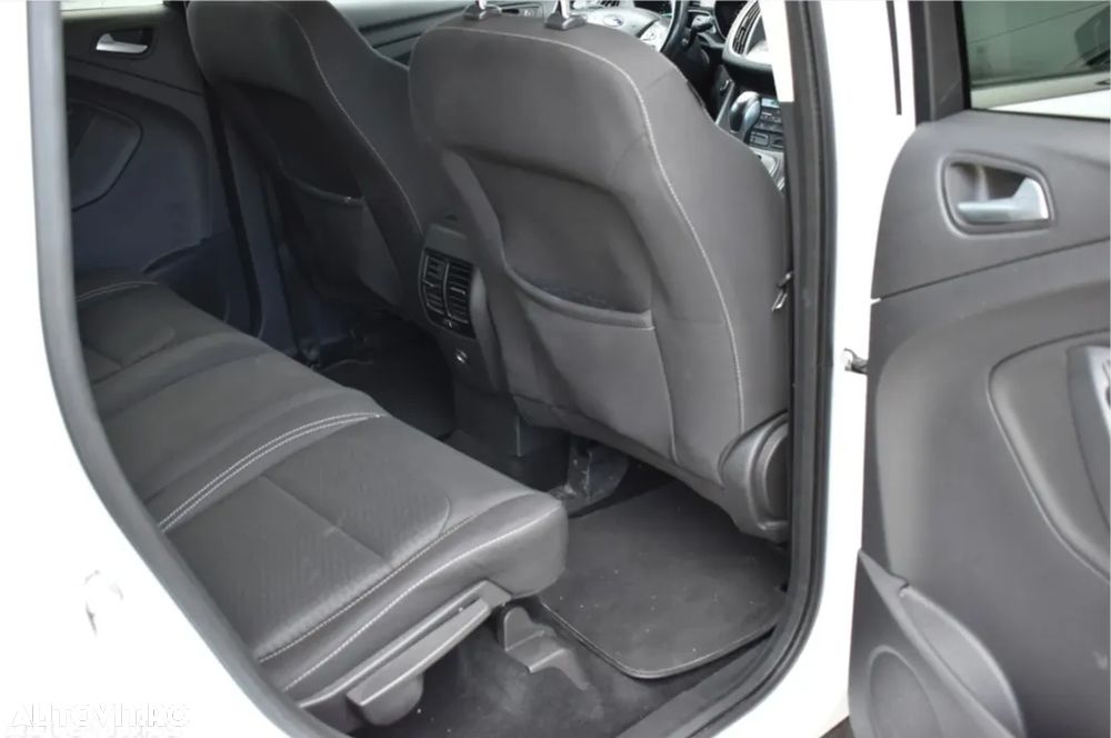 Ford Kuga 1.5 TDCi 2WD Powershift Trend - 4