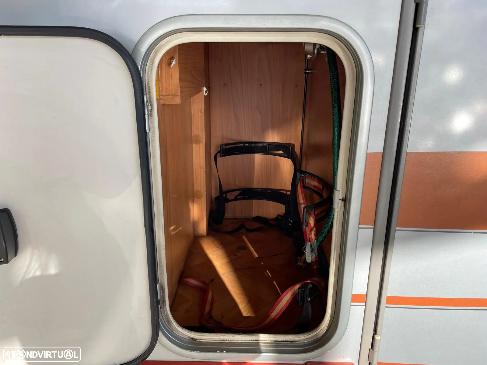 Burstner mega-van IT 675 - Autocaravana c/Cama Basculante - 49