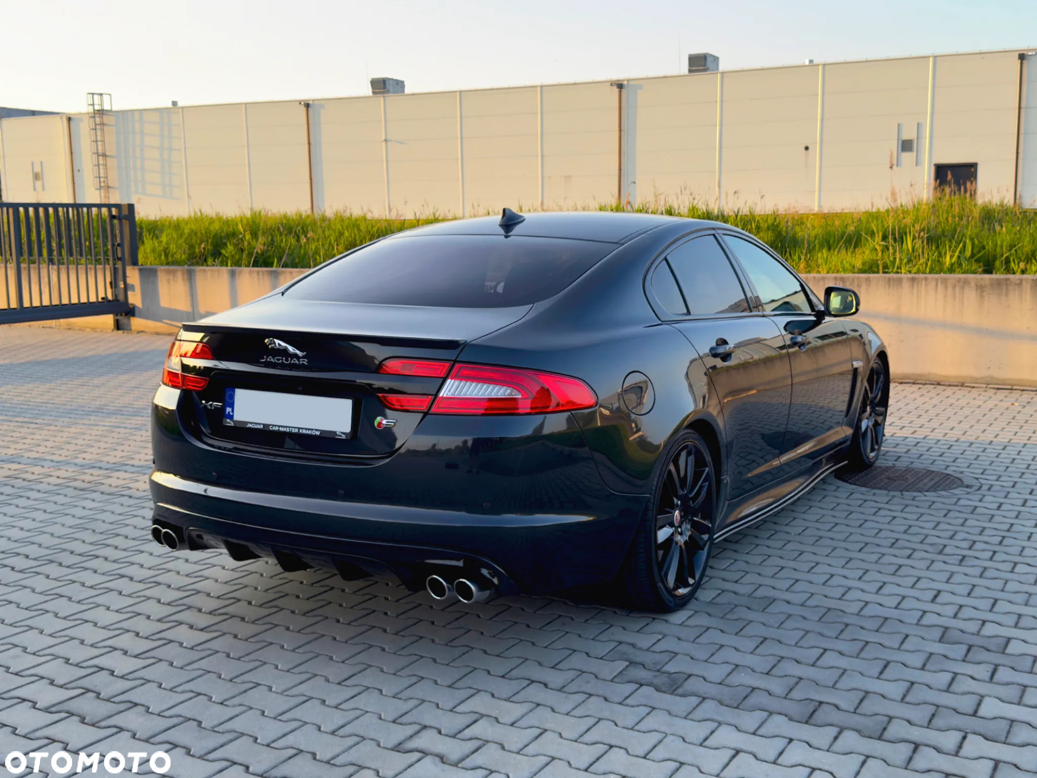Jaguar XF 3.0 TDV6 R-Sport - 38