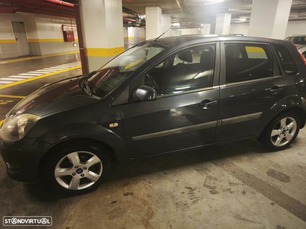 Ford Fiesta 1.25 Trend - 29