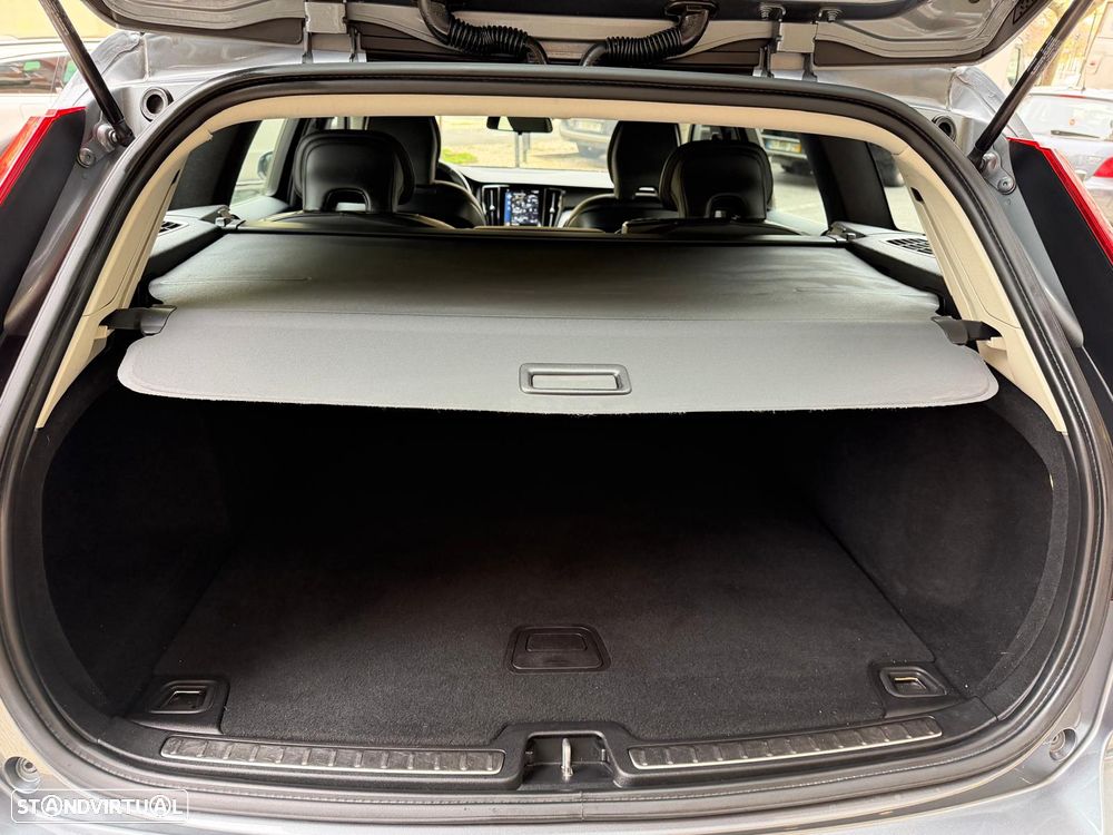 Volvo V60 2.0 D3 Geartronic - 27