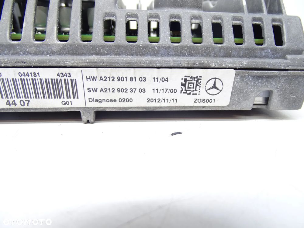 Mercedes E W212 Radio nawigacja 2129005514 - 6