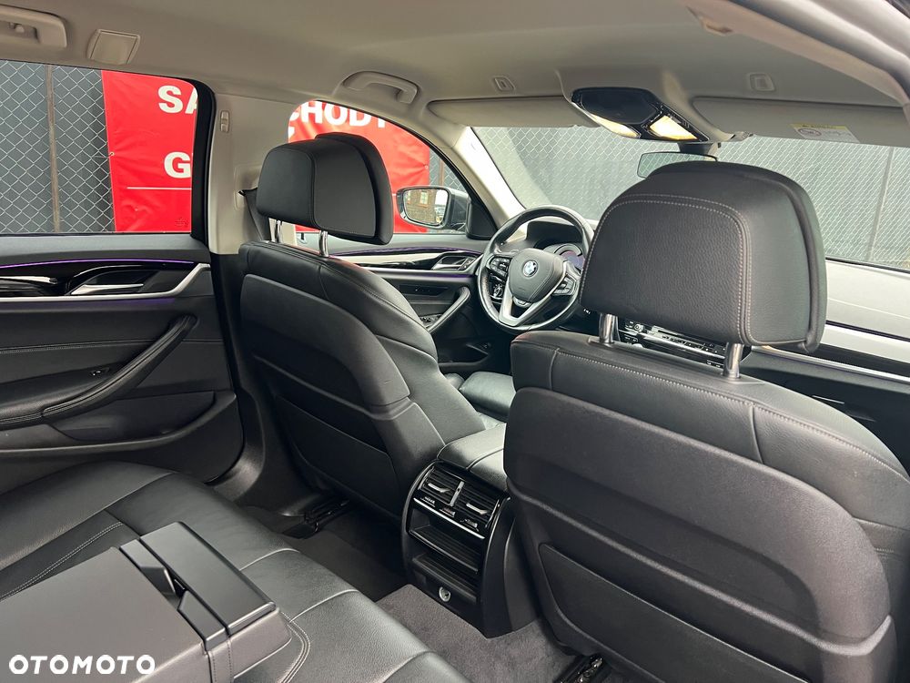 BMW Seria 5 520d Luxury Line sport - 10