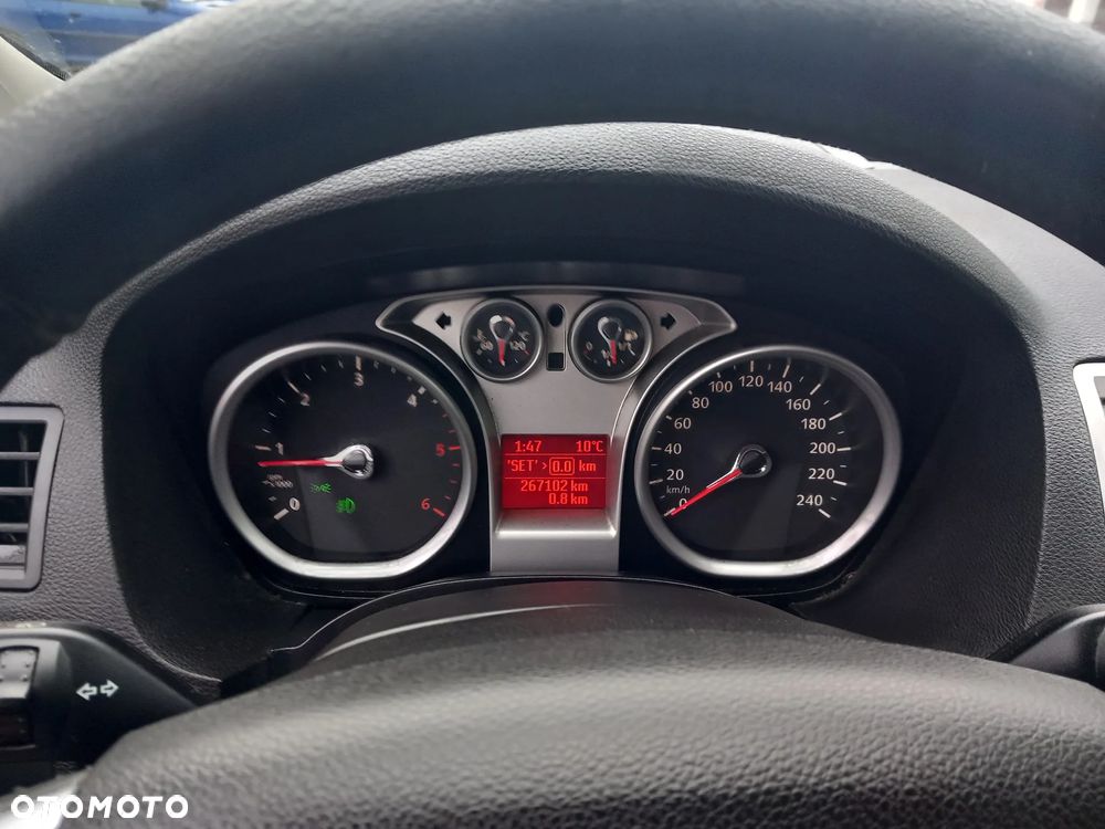 Ford Kuga 2.0 TDCi 2x4 Titanium - 22