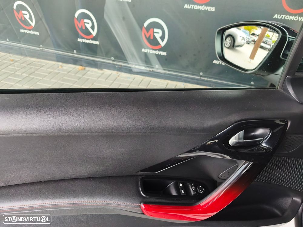 Peugeot 208 1.6 THP GTi - 23