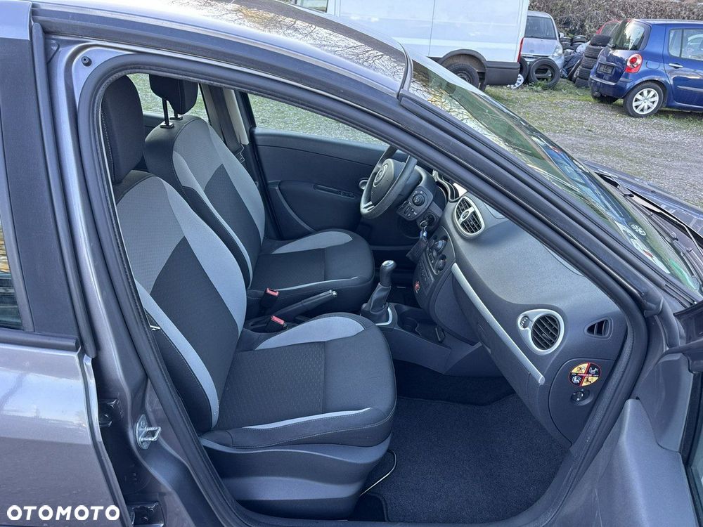 Renault Clio - 14