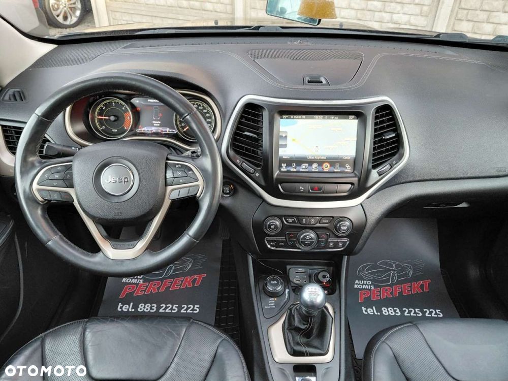 Jeep Cherokee - 21