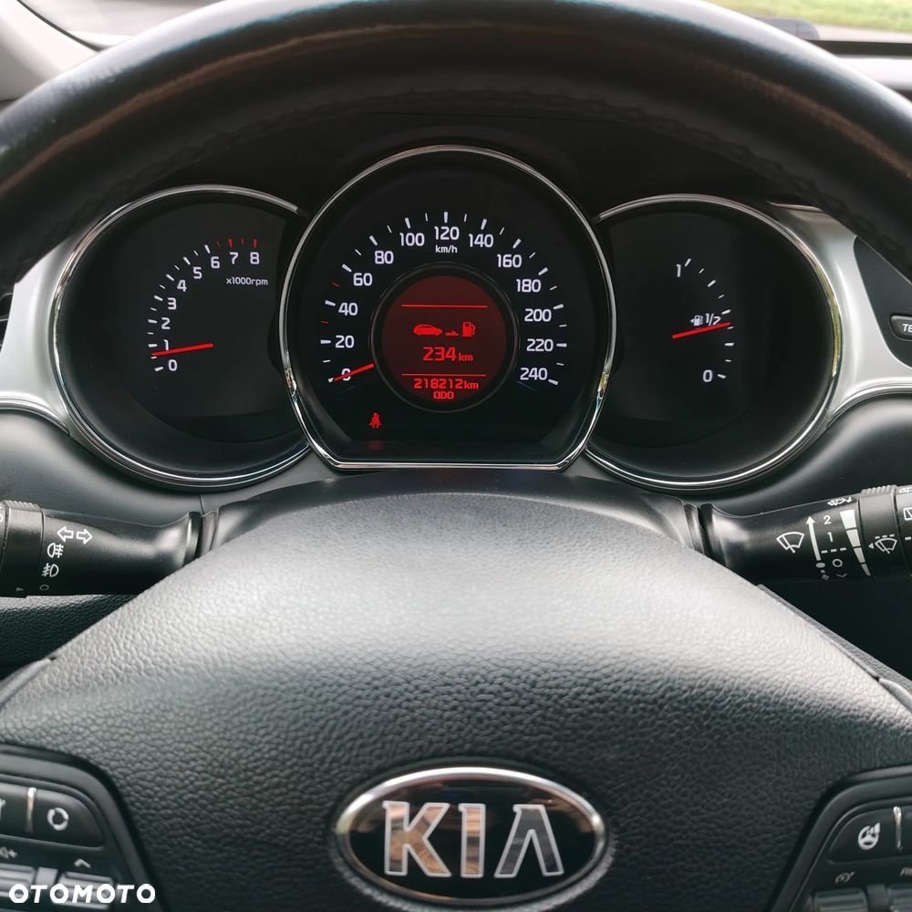 Kia Ceed 1.6 GDI Dream Team Edition - 14
