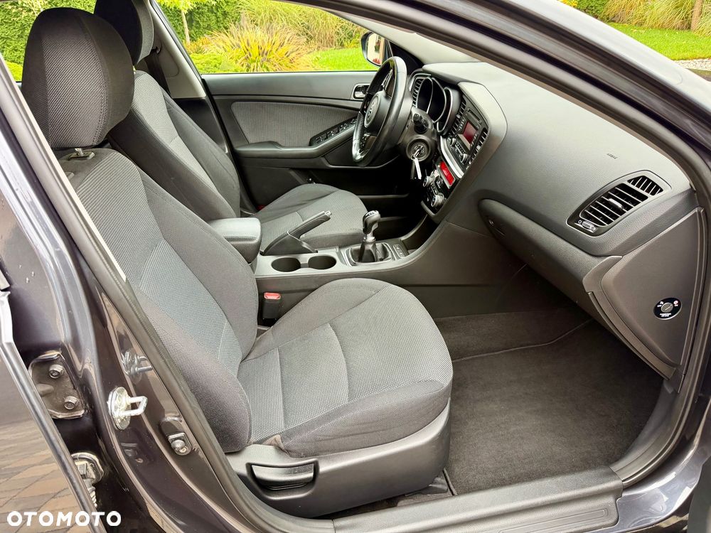 Kia Optima 2.0 CVVL Attract - 24