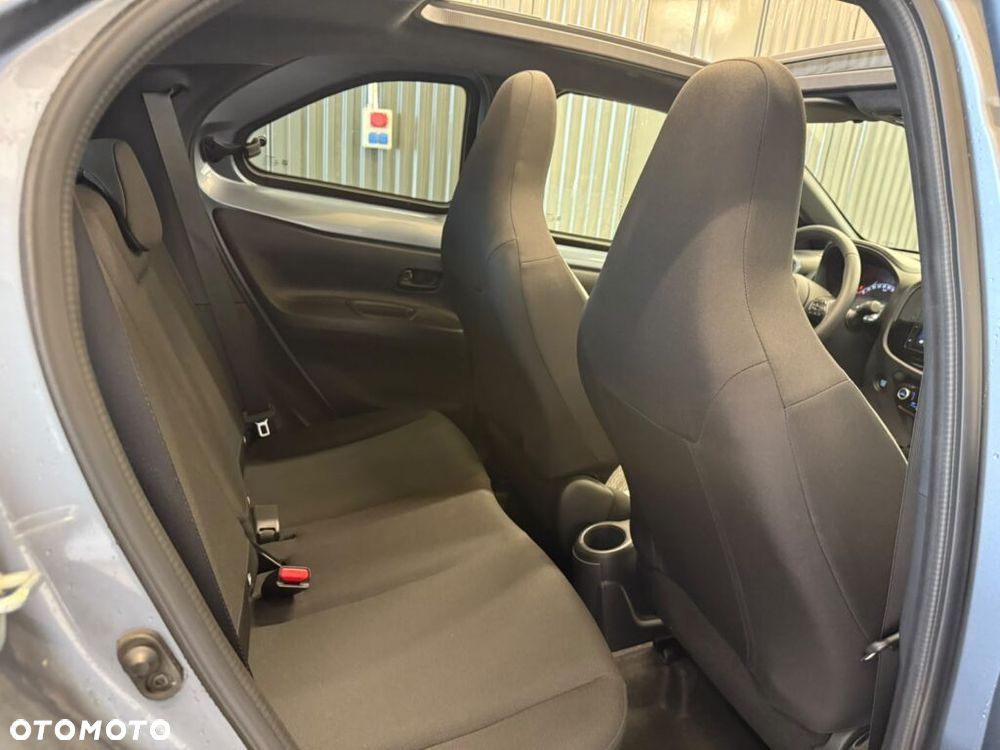Toyota Aygo X S-CVT Air Teamplayer - 19