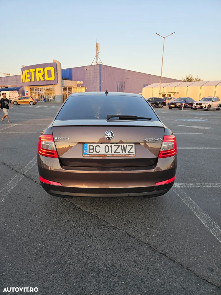 Skoda Octavia 1.8 TSI DSG Style - 4