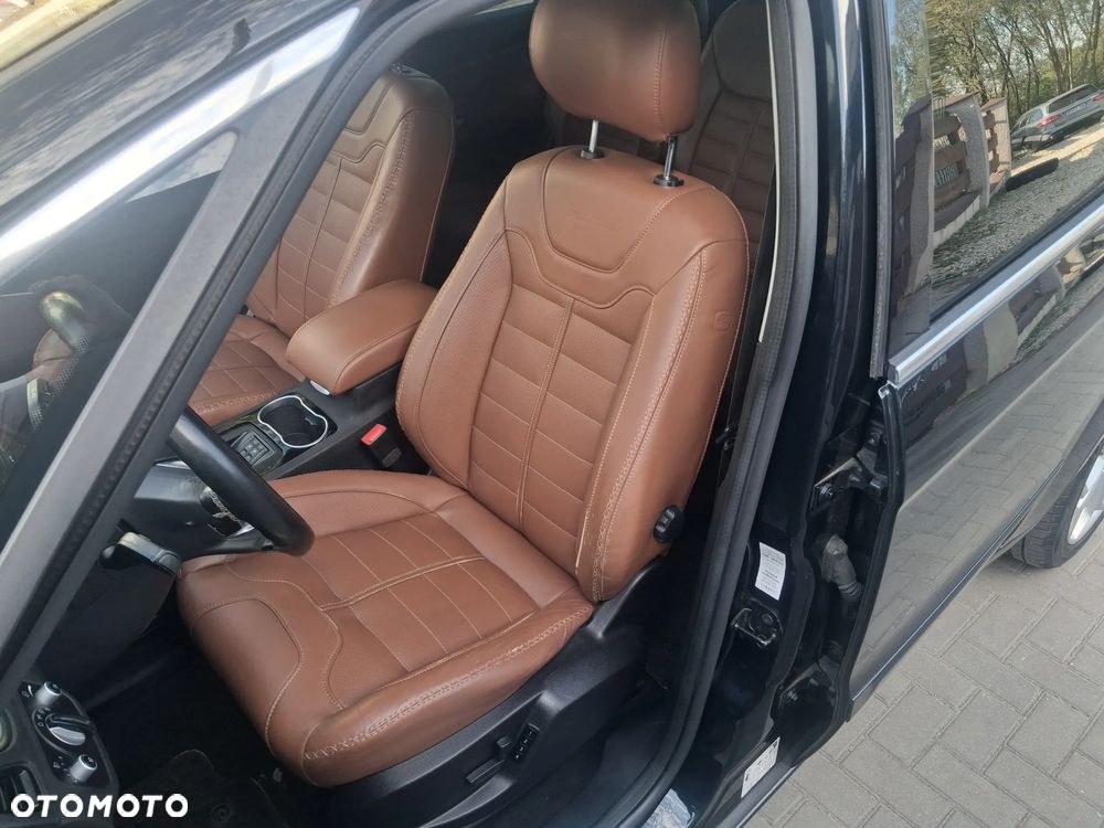 Ford S-Max - 13