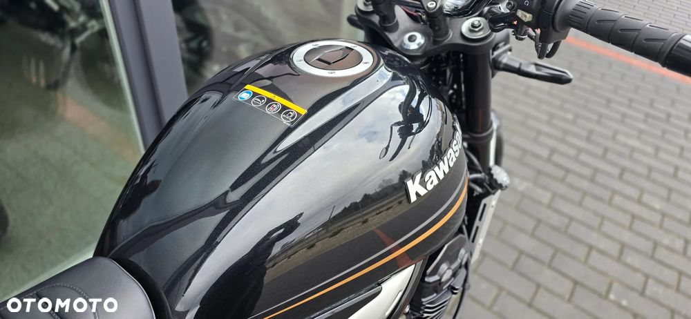 Kawasaki Z 900 RS - 16