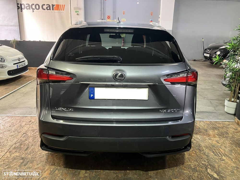 Lexus NX 300h Executive Plus - 6