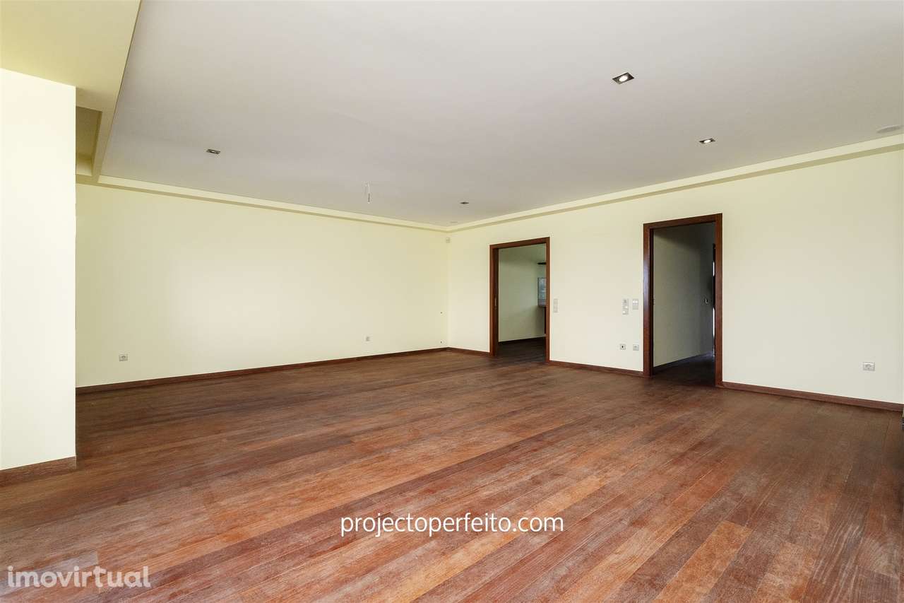 Moradia em Banda T4 Venda em Mafamude e Vilar do Paraíso,Vila Nova de - Grande imagem: 4/25