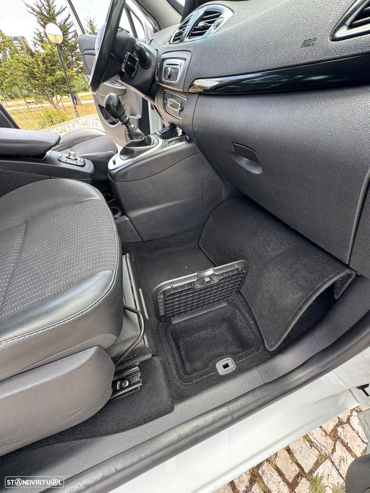 Renault Grand Scénic 1.5 dCi Bose Edition 7L - 40