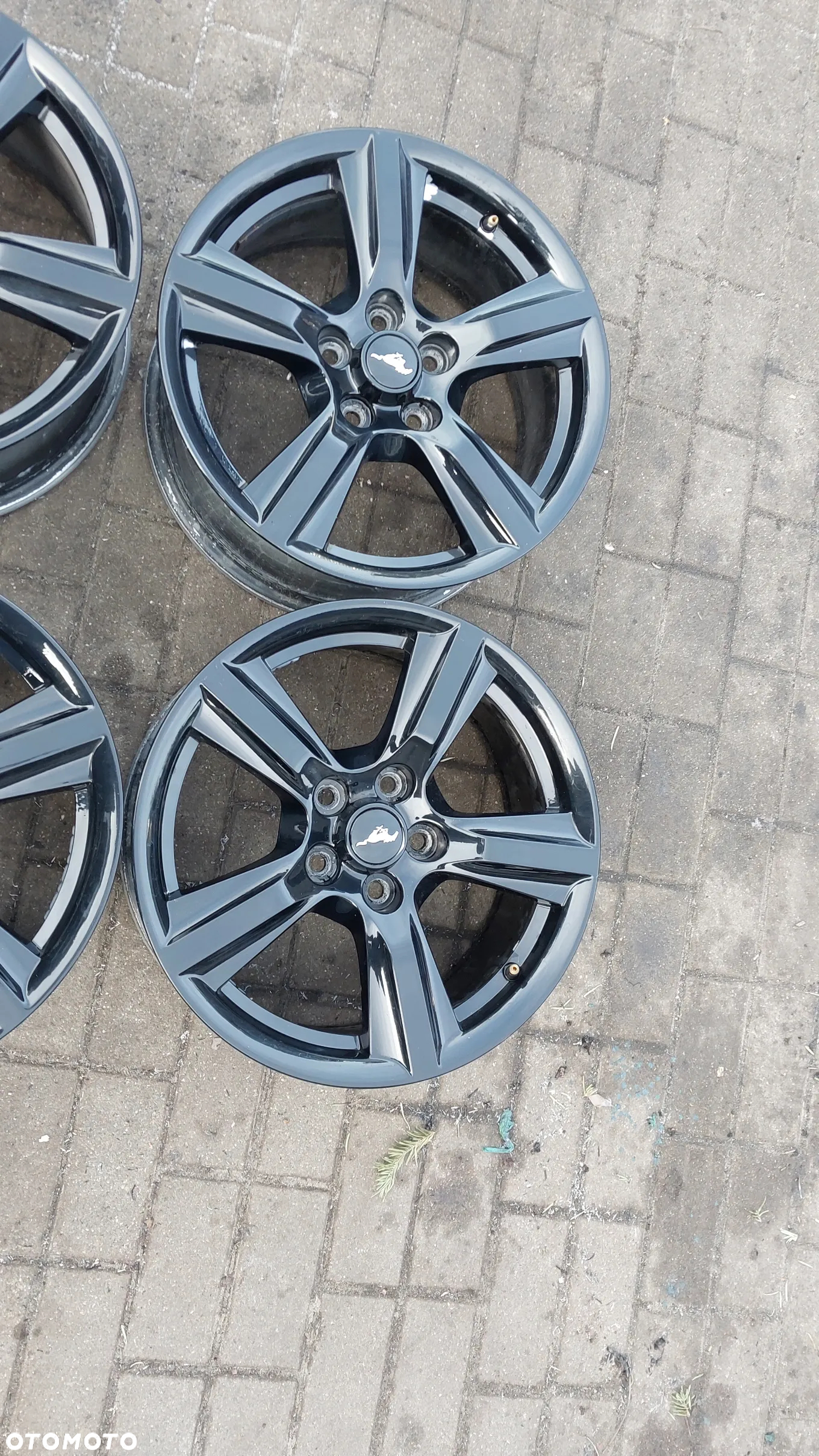 Komplet felg aluminiowych Ford MUSTANG OE 7.0" x 17" ET37,5 5x114,3 FR3C-1007-AA czujniki - 3
