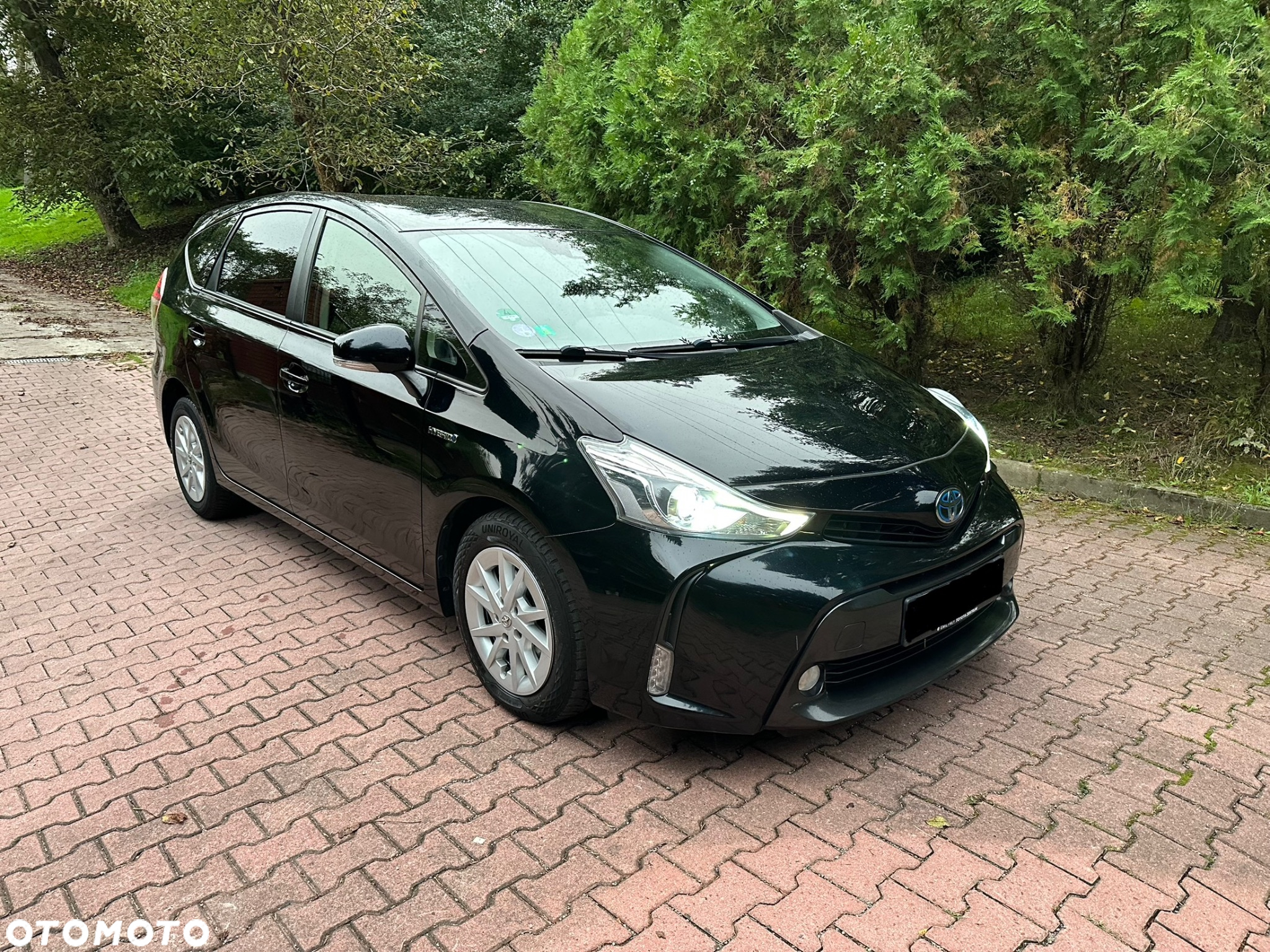 Toyota Prius+ (Hybrid) - 2