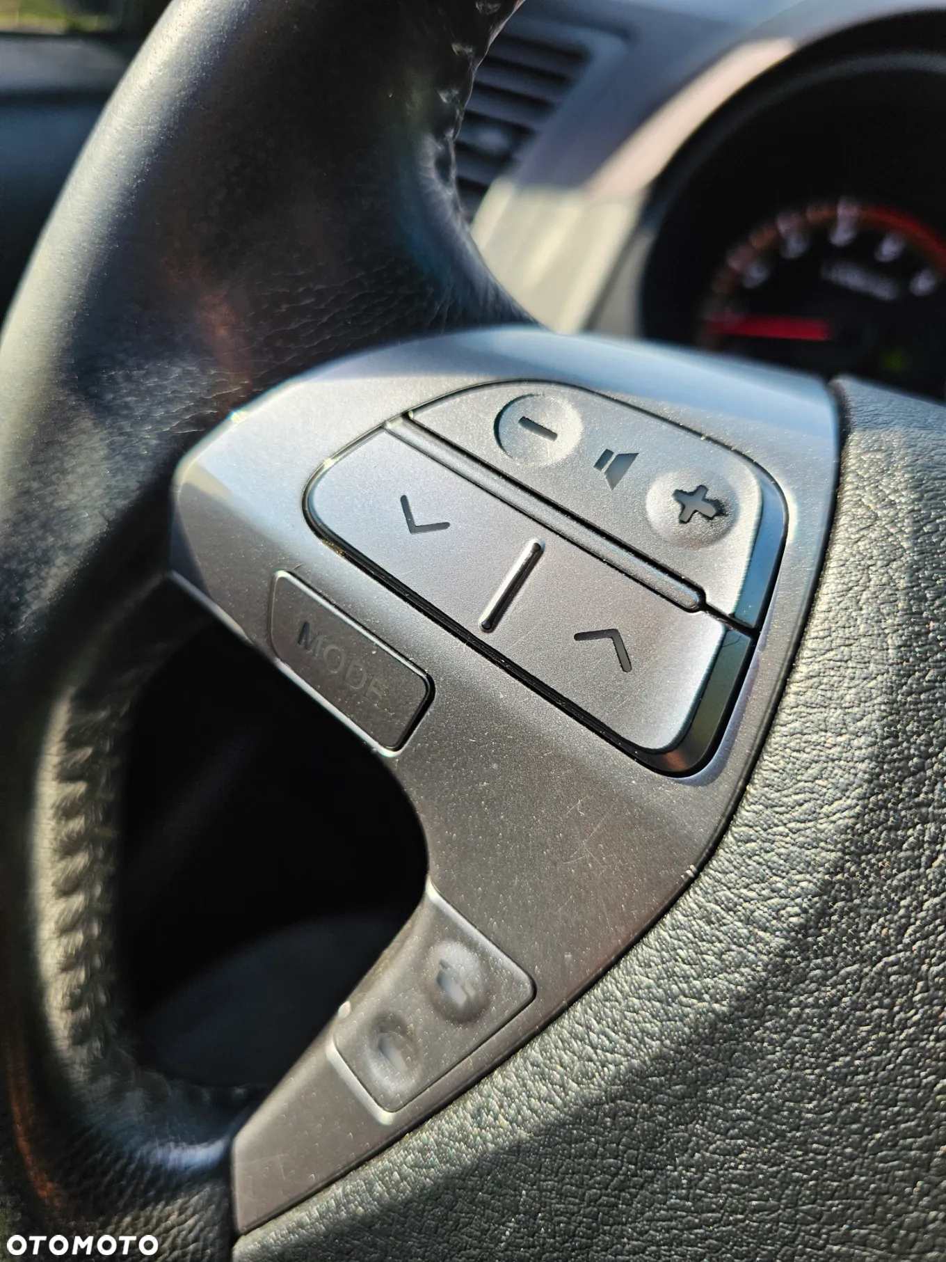Toyota Hilux 3.0 D-4D Invincible - 23
