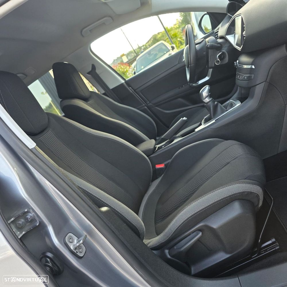 Peugeot 308 SW 1.6 BlueHDi Style J17 - 26