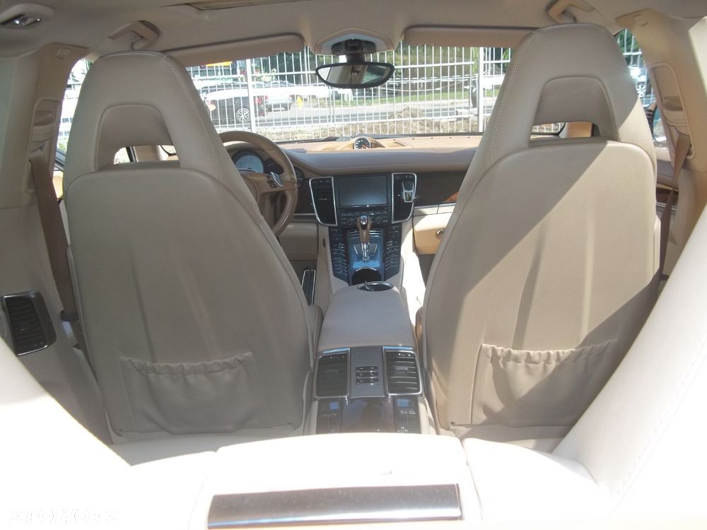 Porsche Panamera 4S - 21
